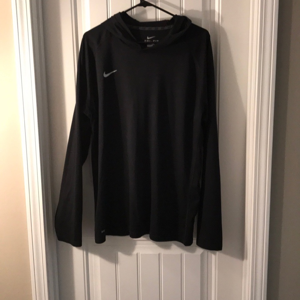 Nike men’s hooded top